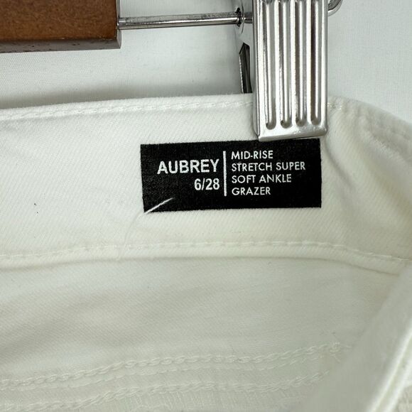 Buffalo David Bitton Jeans Womens 6/28 White Mid-Rise Stretch Soft Ankle Grazer - Picture 9 of 16